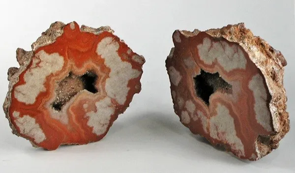 Chalcedony (Var: Agate) image