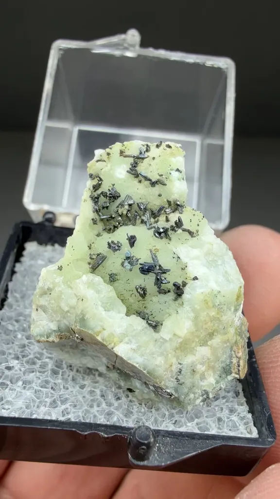 Chalcocite with Prehnite - image 2