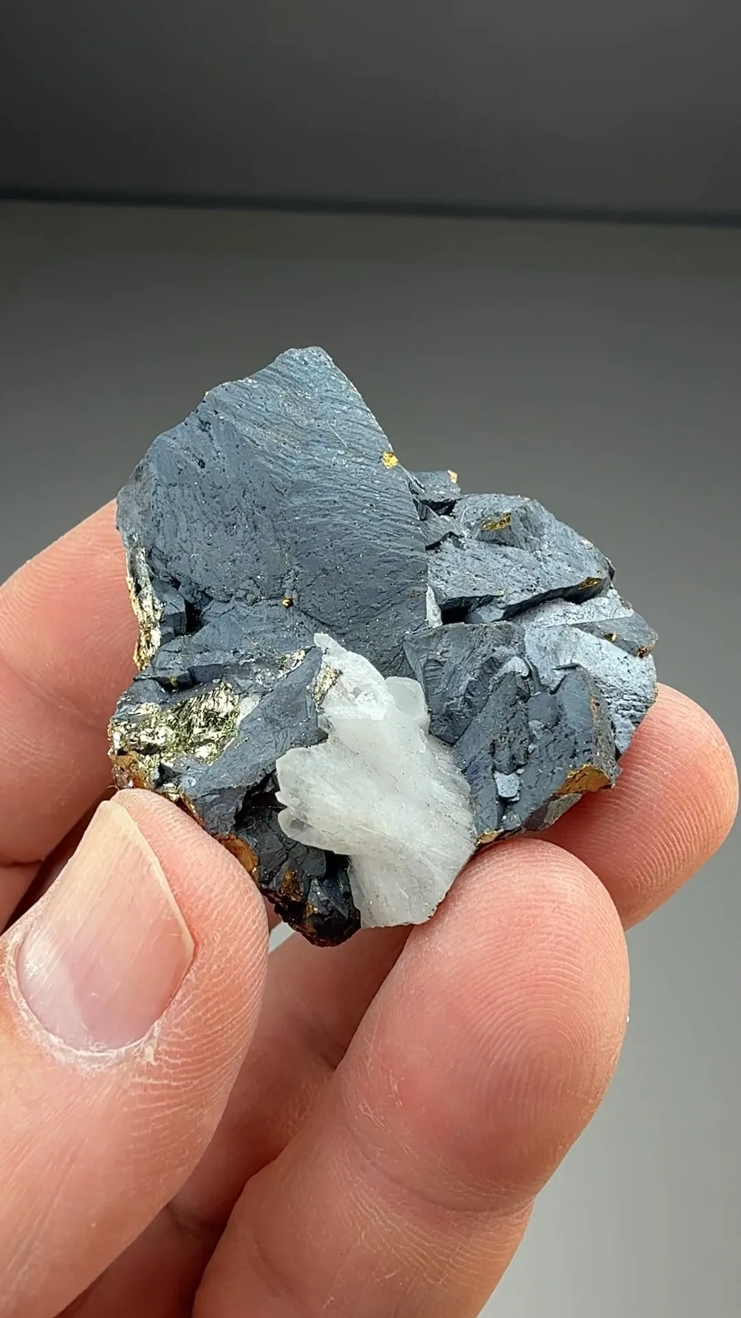 Chalcopyrite - image 2