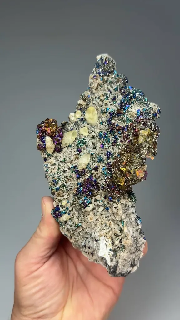 Chalcopyrite, Calcite on Dolomite image