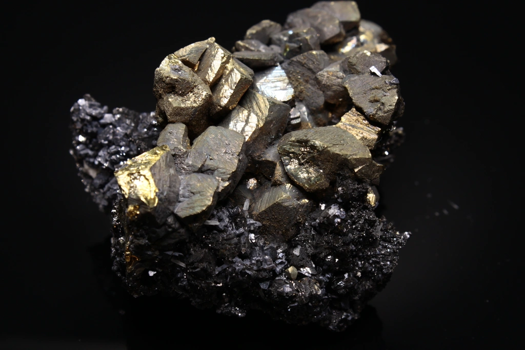 Chalcopyrite from Peru - image 2