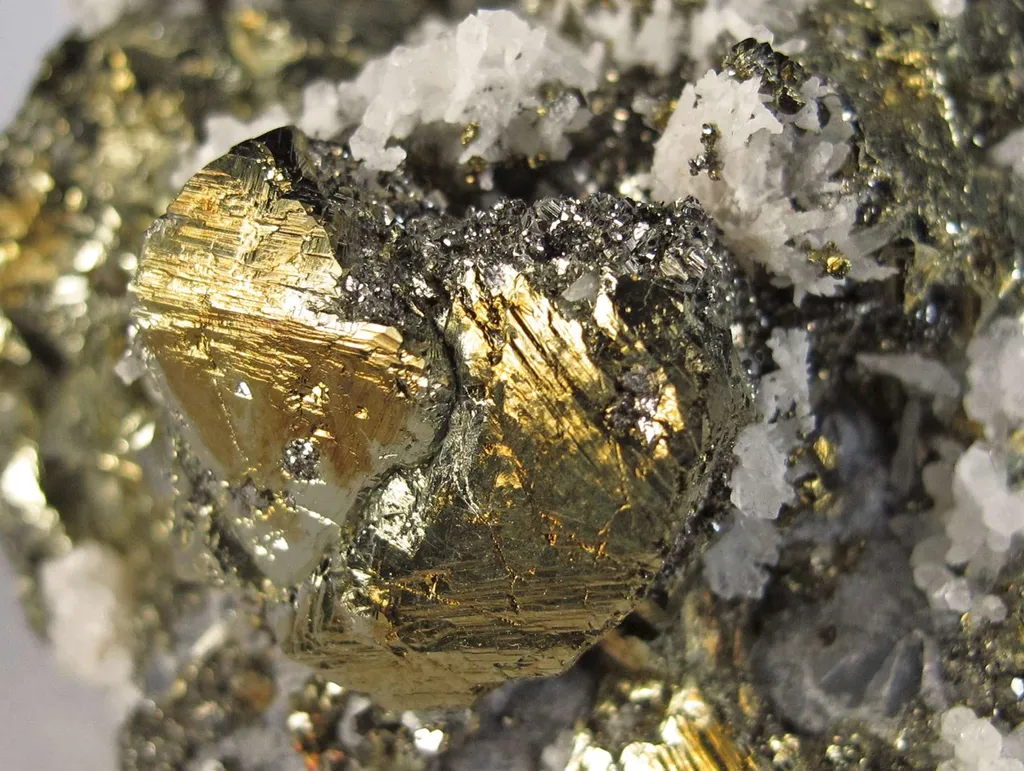 Chalcopyrite, Galena and Quartz - image 2