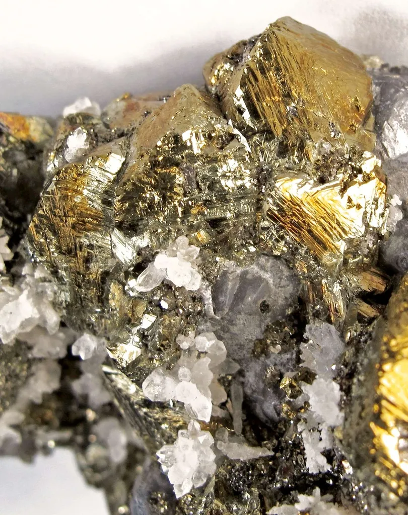 Chalcopyrite, Galena and Quartz - image 3