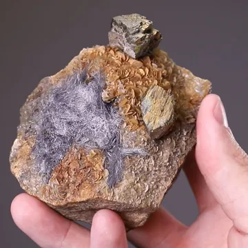 Chalcopyrite, Jamesonite? on Siderite
