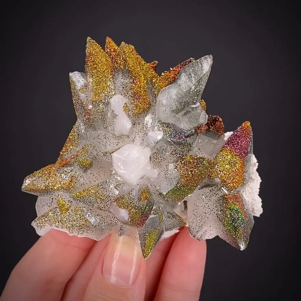 Chalcopyrite on Calcite image
