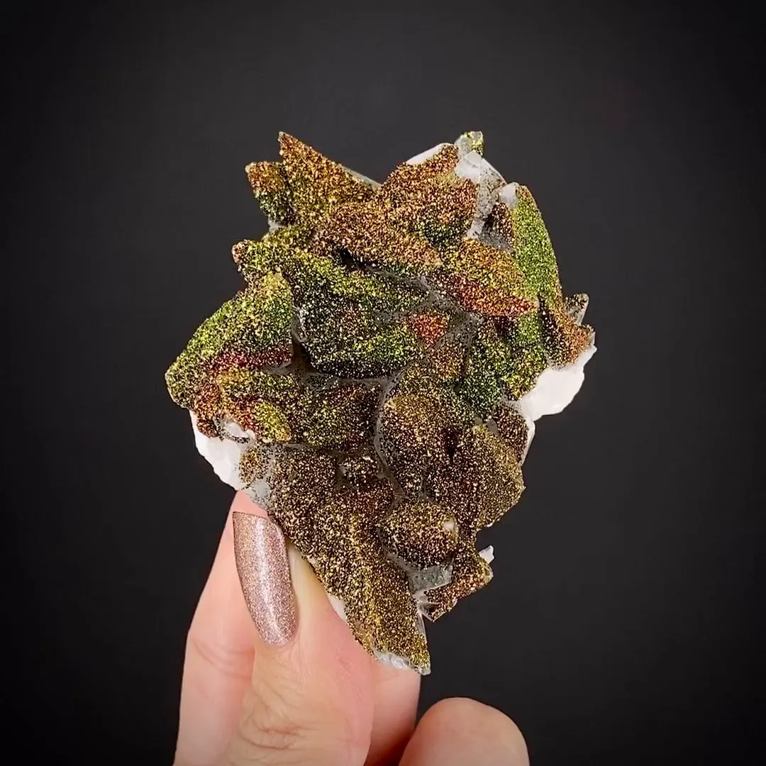 Chalcopyrite on Calcite - image 1