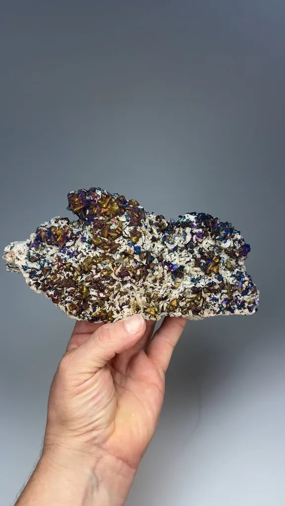 Chalcopyrite on Dolomite image