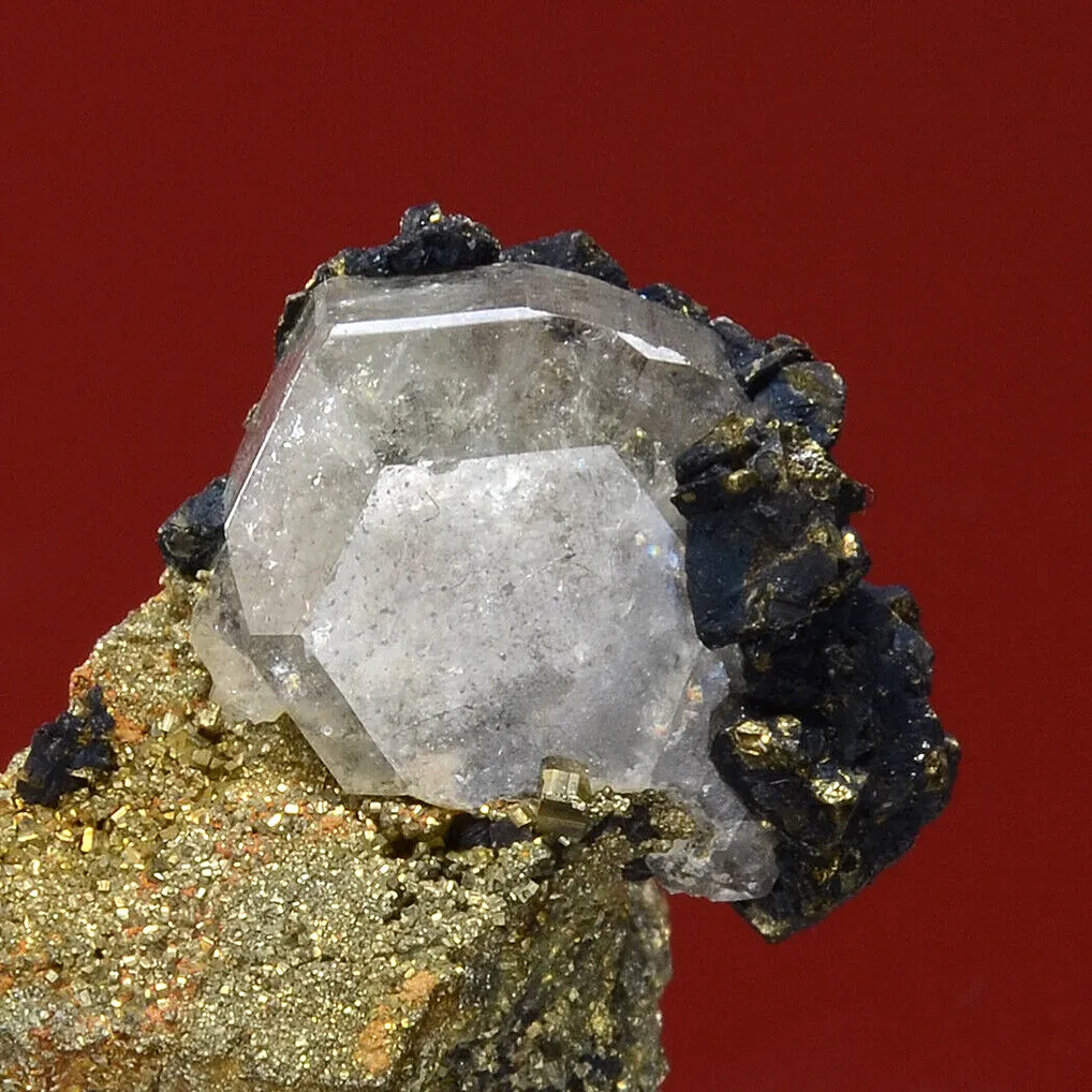 Chalcopyrite on Fluorapatite - image 2