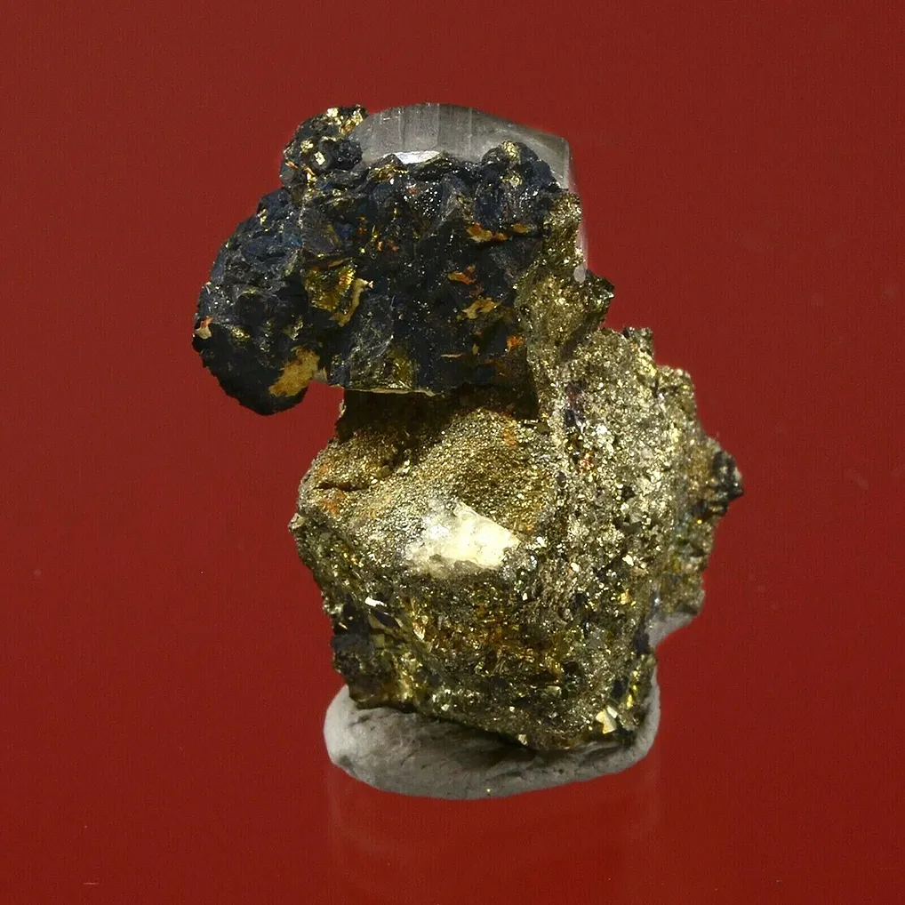Chalcopyrite on Fluorapatite - image 4