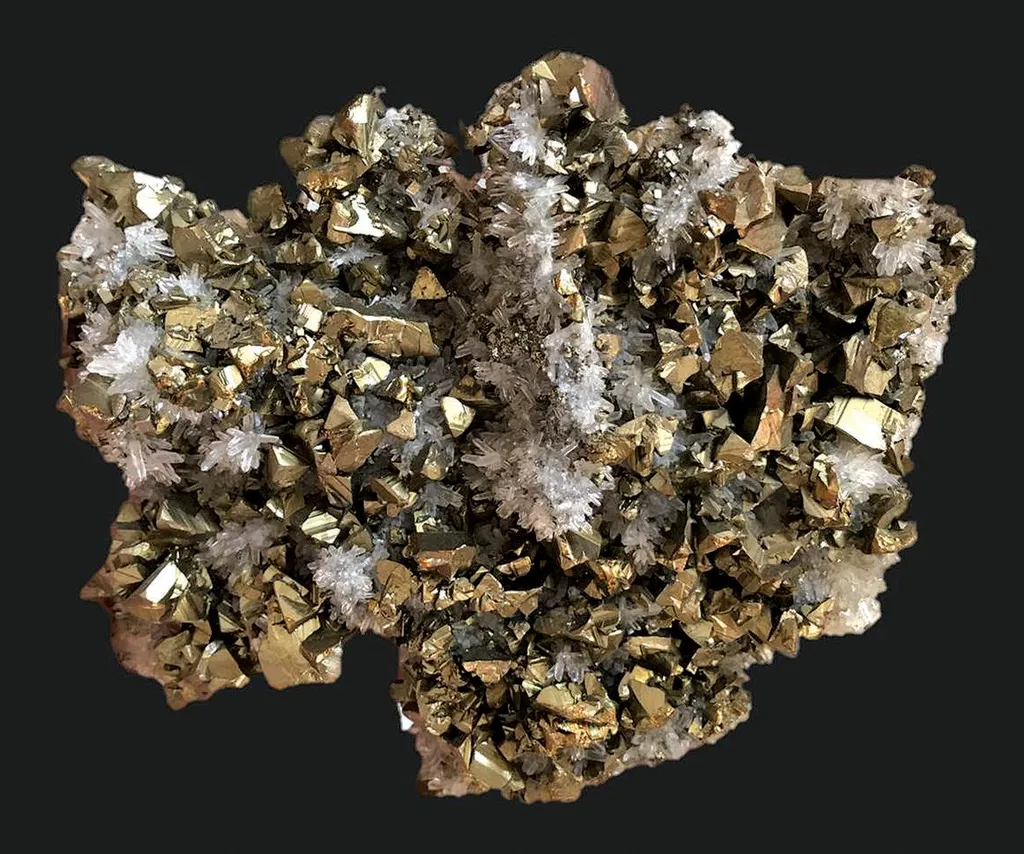 Chalcopyrite on Quartz image