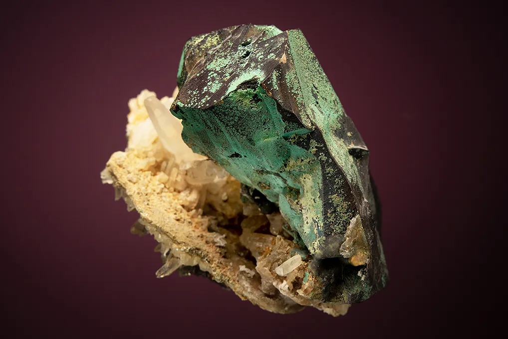 Chalcopyrite on Quartz (repaired) - image 3