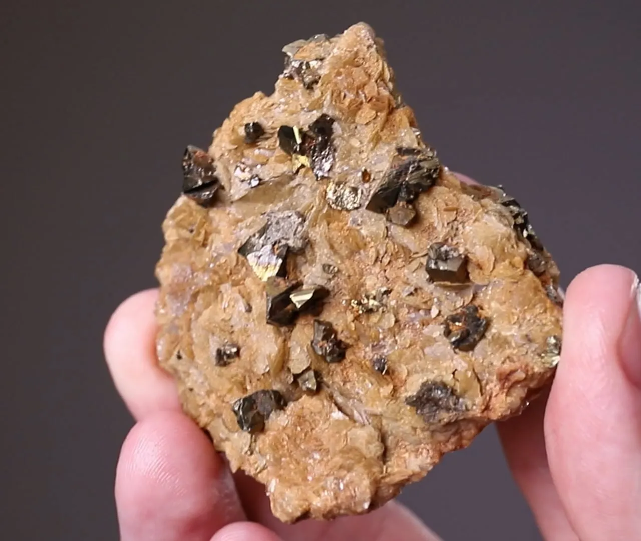 Chalcopyrite on Siderite - image 2