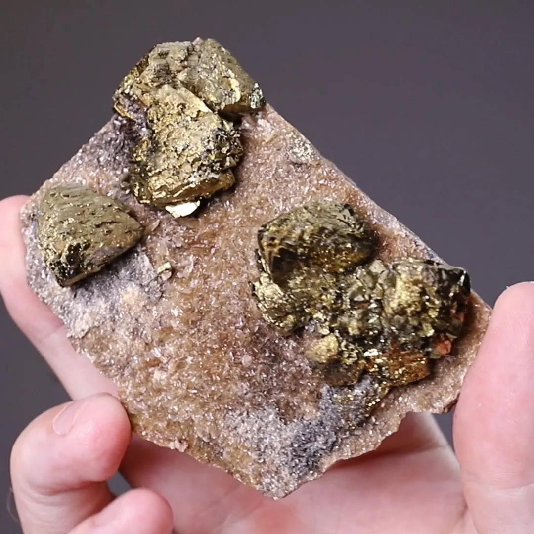 Chalcopyrite on Siderite - image 2