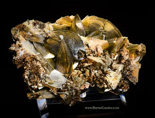Chalcopyrite on Siderite image