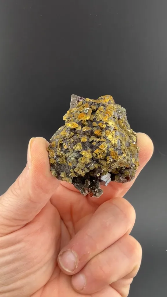 Chalcopyrite on Sphalerite image
