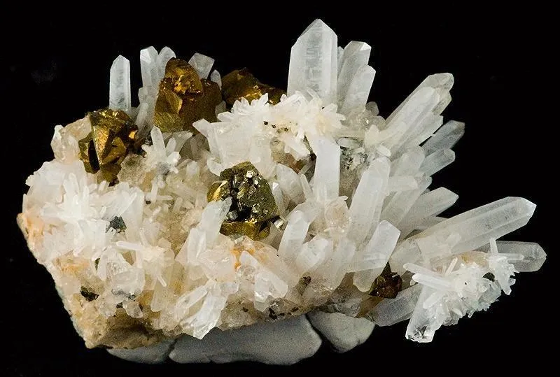Chalcopyrite, Quartz image