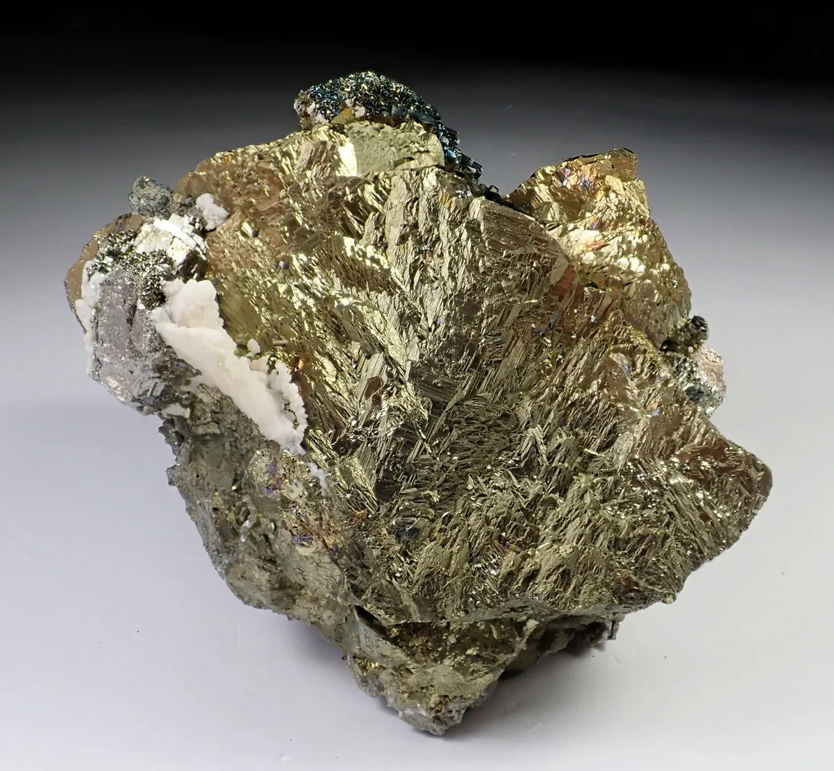 Chalcopyrite with Arsenopyrite - image 4