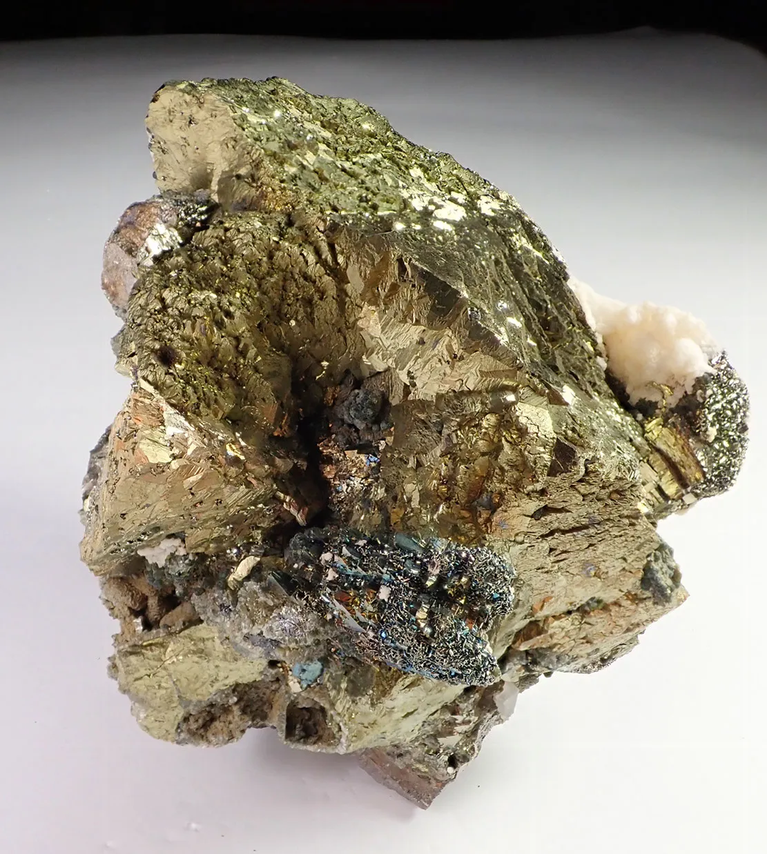 Chalcopyrite with Arsenopyrite - image 6