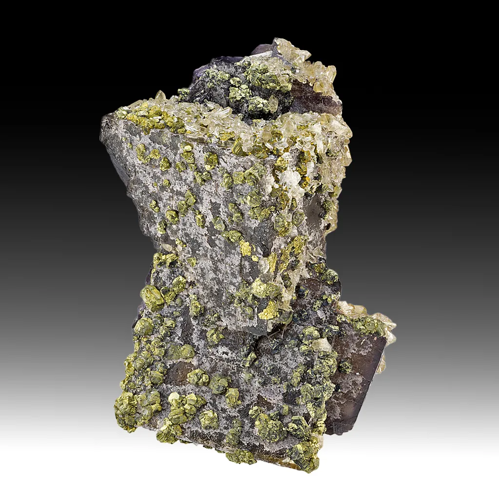 Chalcopyrite with Fluorite, Barite image