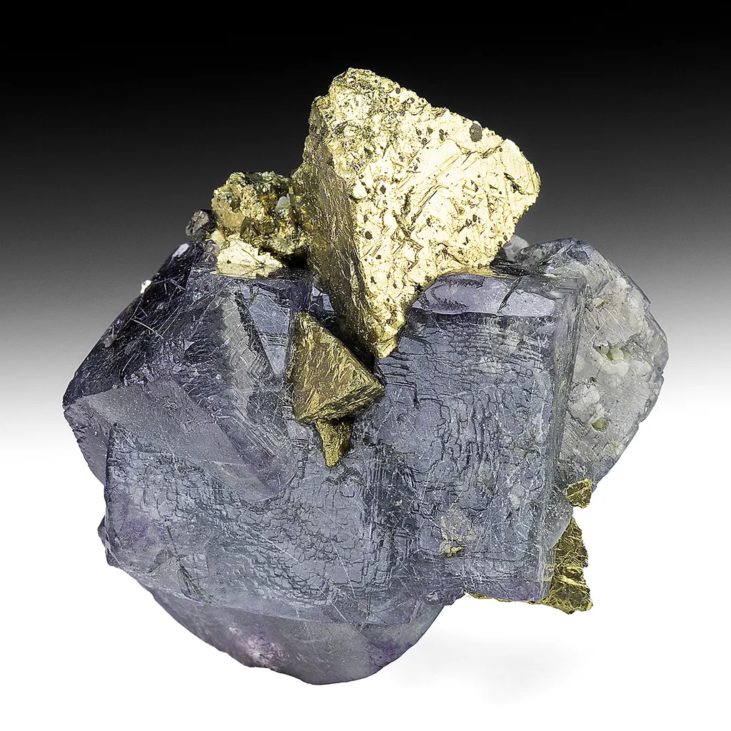Chalcopyrite with Fluorite, Jamesonite inclusions image