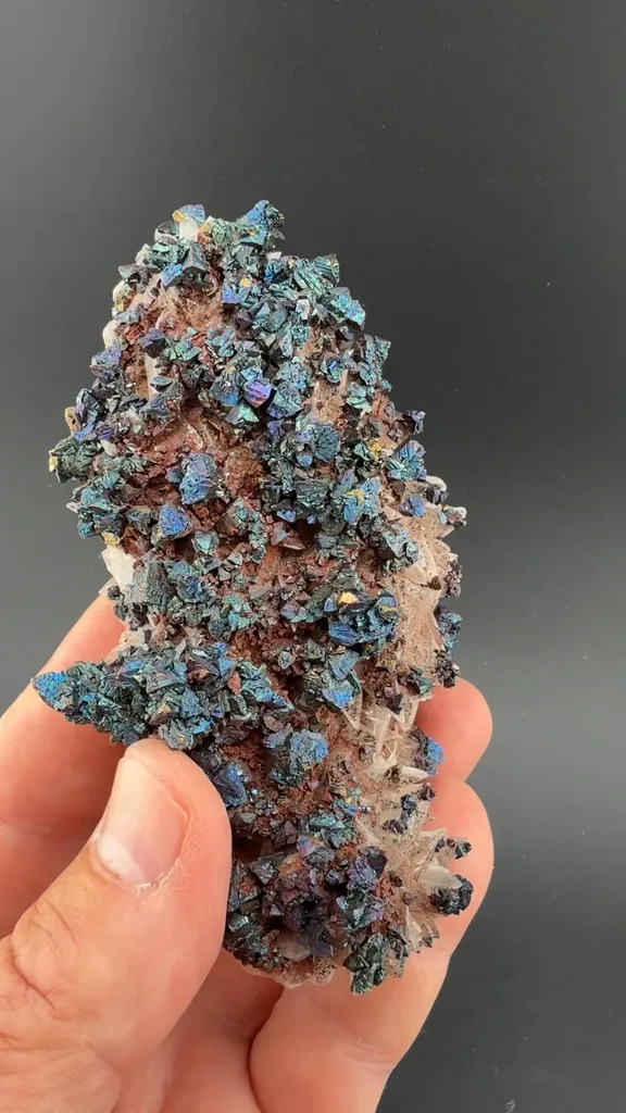 Chalcopyrite with Hematite, Calcite image