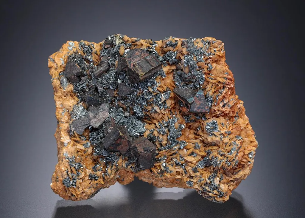 Chalcopyrite with Hematite on Siderite