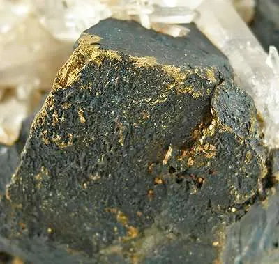 Chalcopyrite With Quartz - image 3