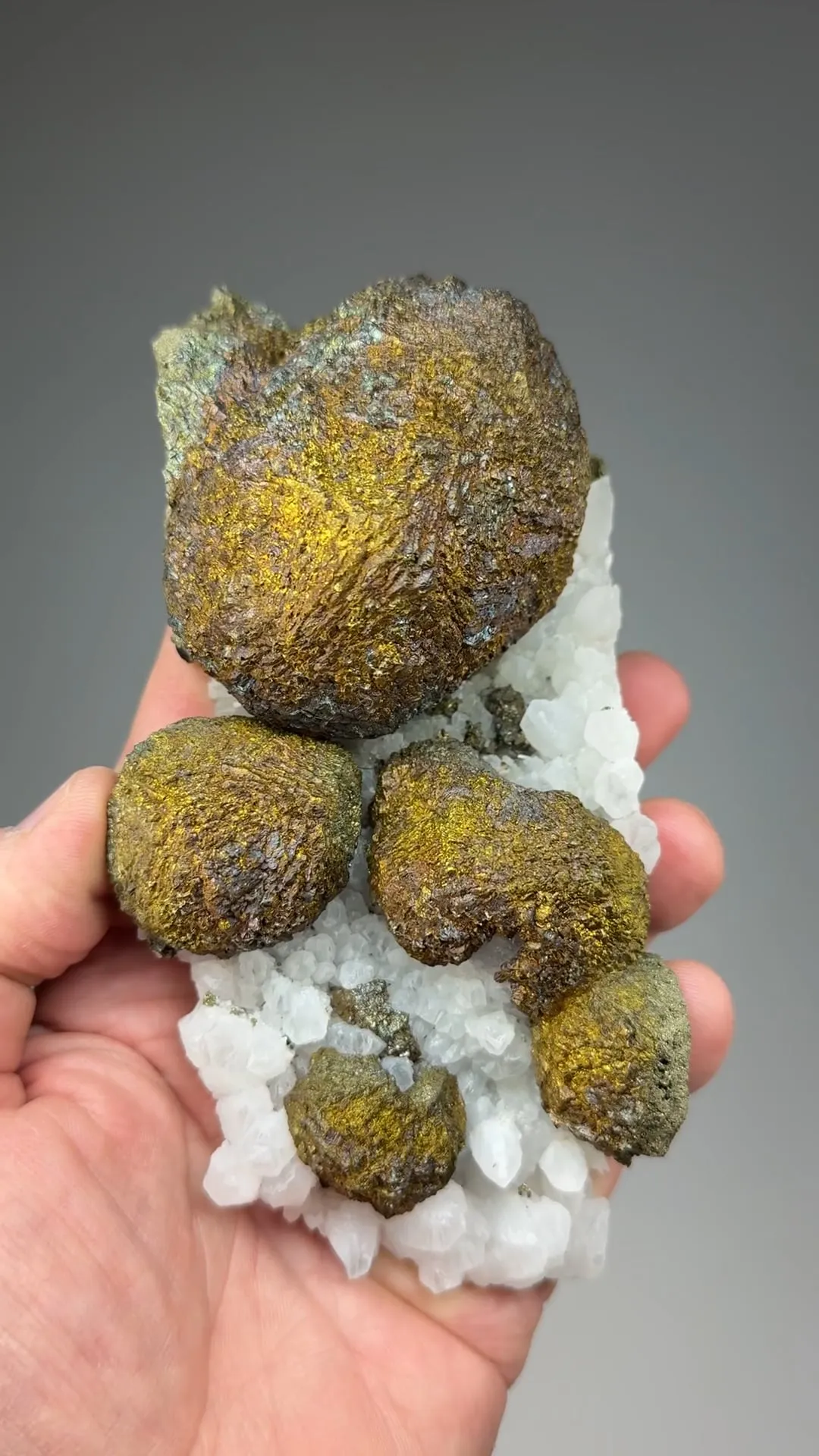 Chalcopyrite with Quartz - image 2