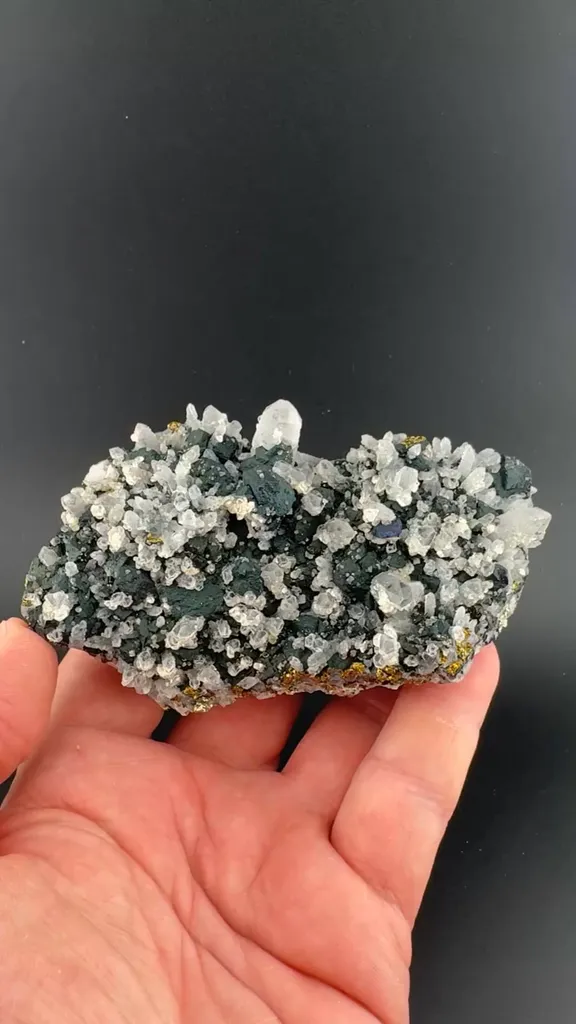 Chalcopyrite with Quartz image