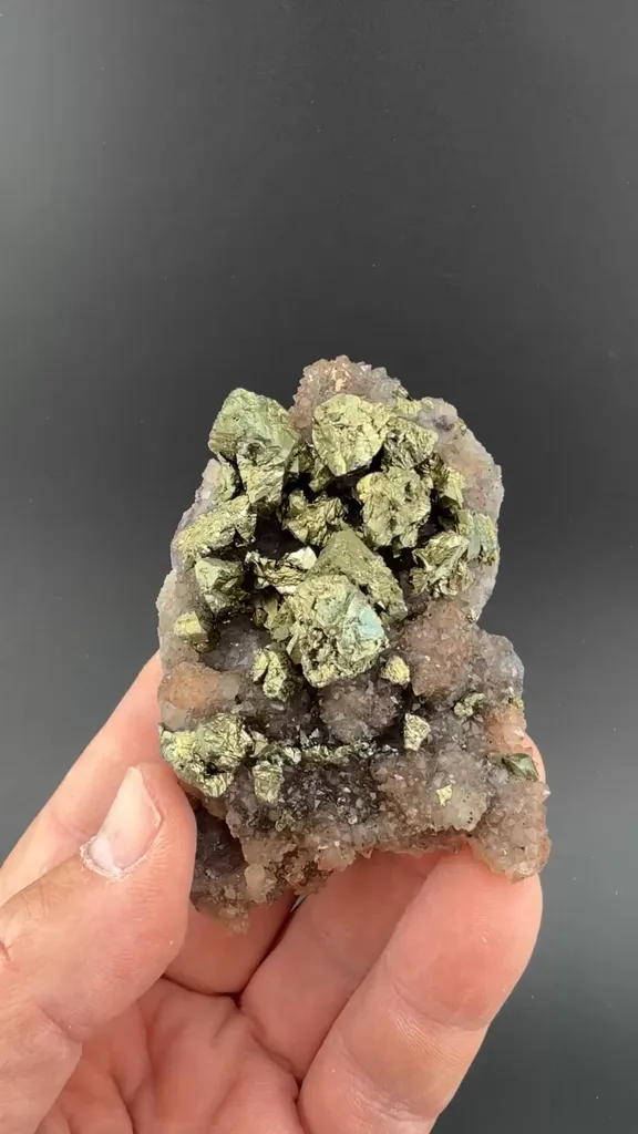 Chalcopyrite with Quartz image
