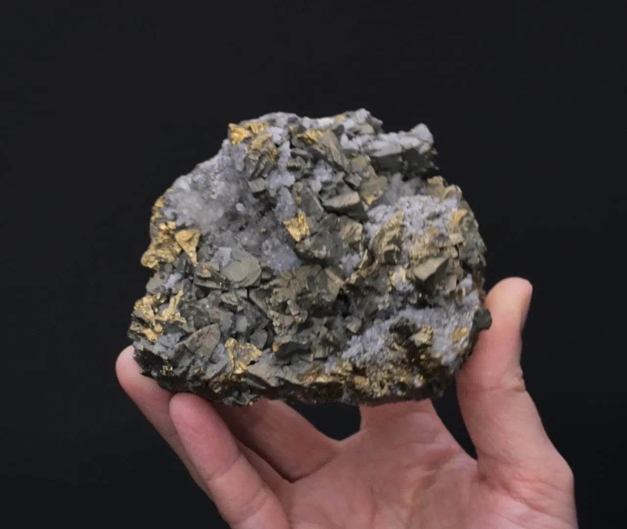Chalcopyrite with Quartz - image 2