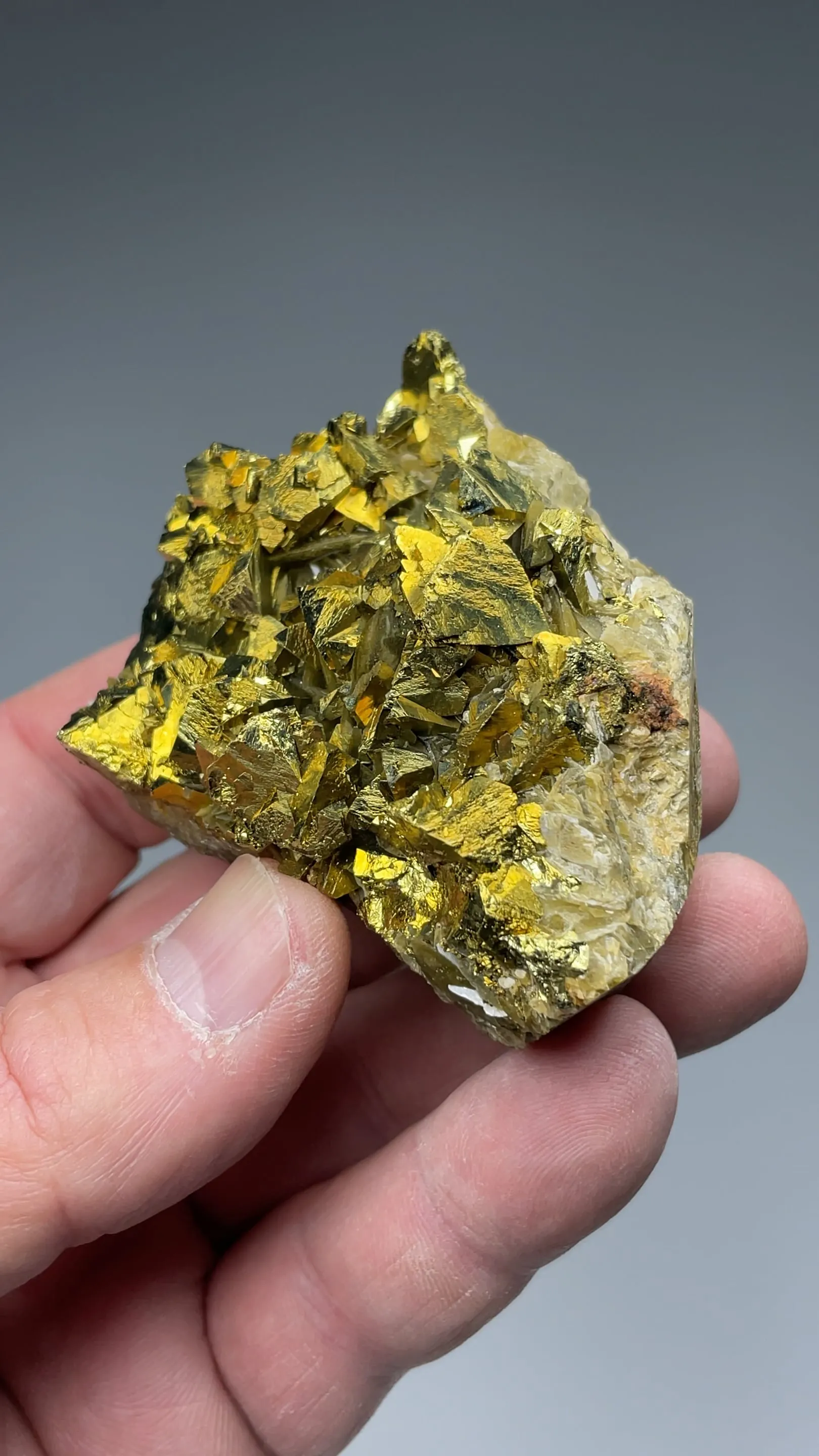 Chalcopyrite with Siderite - image 2