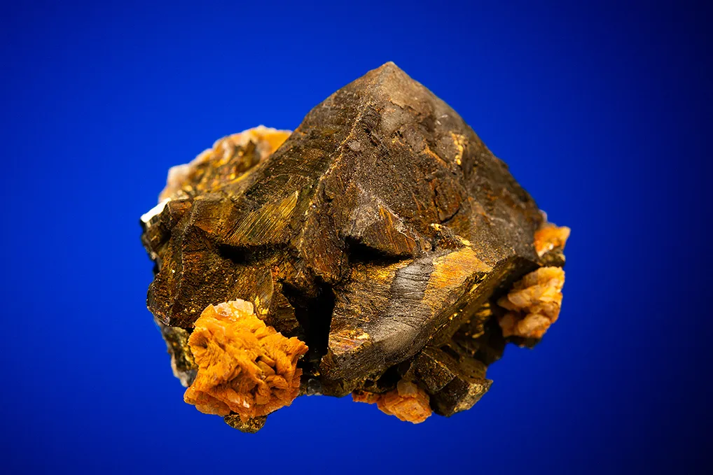 Chalcopyrite with Siderite