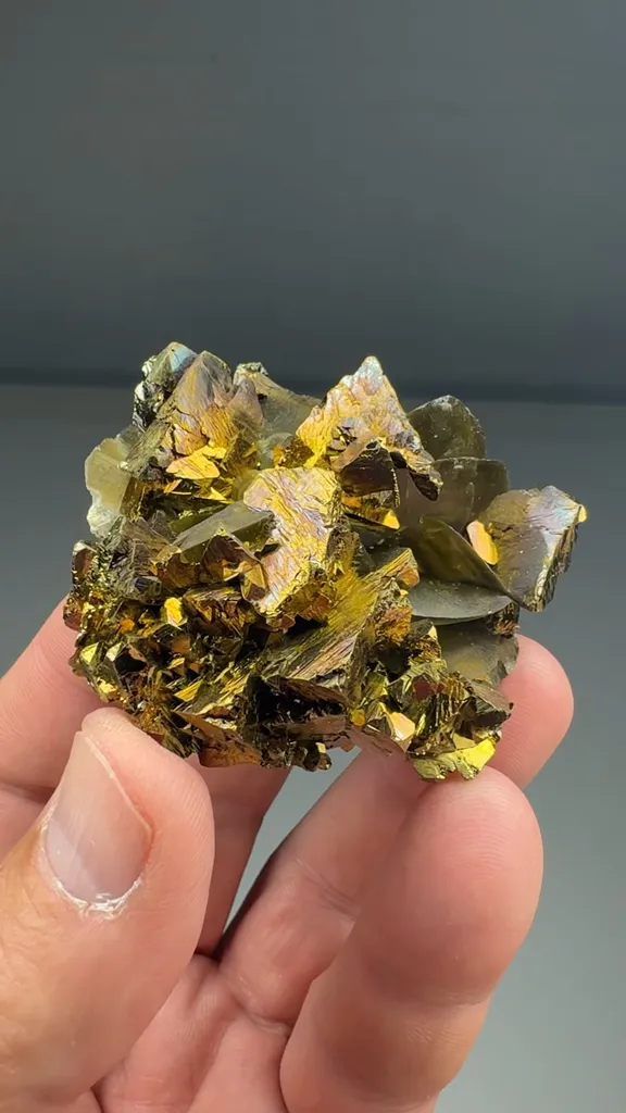 Chalcopyrite with Siderite (SUL-0033) image