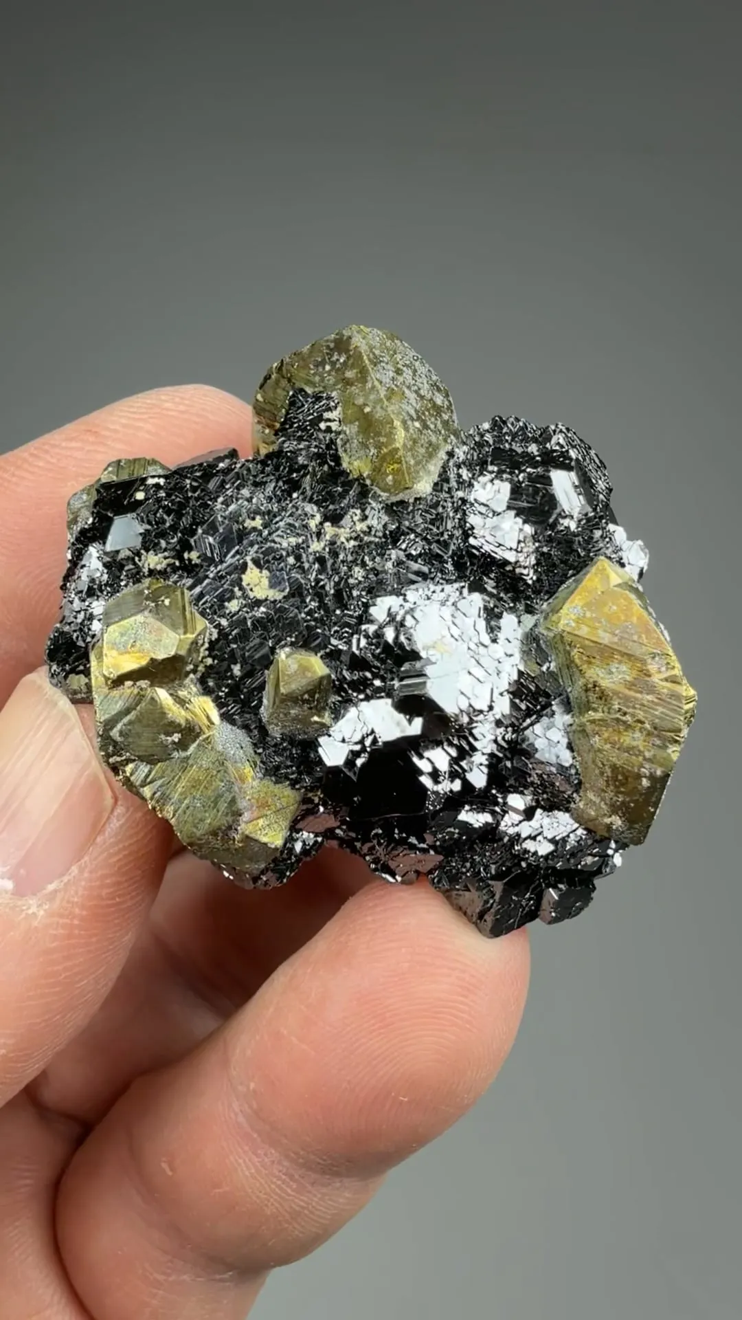 Chalcopyrite with Sphalerite - image 2