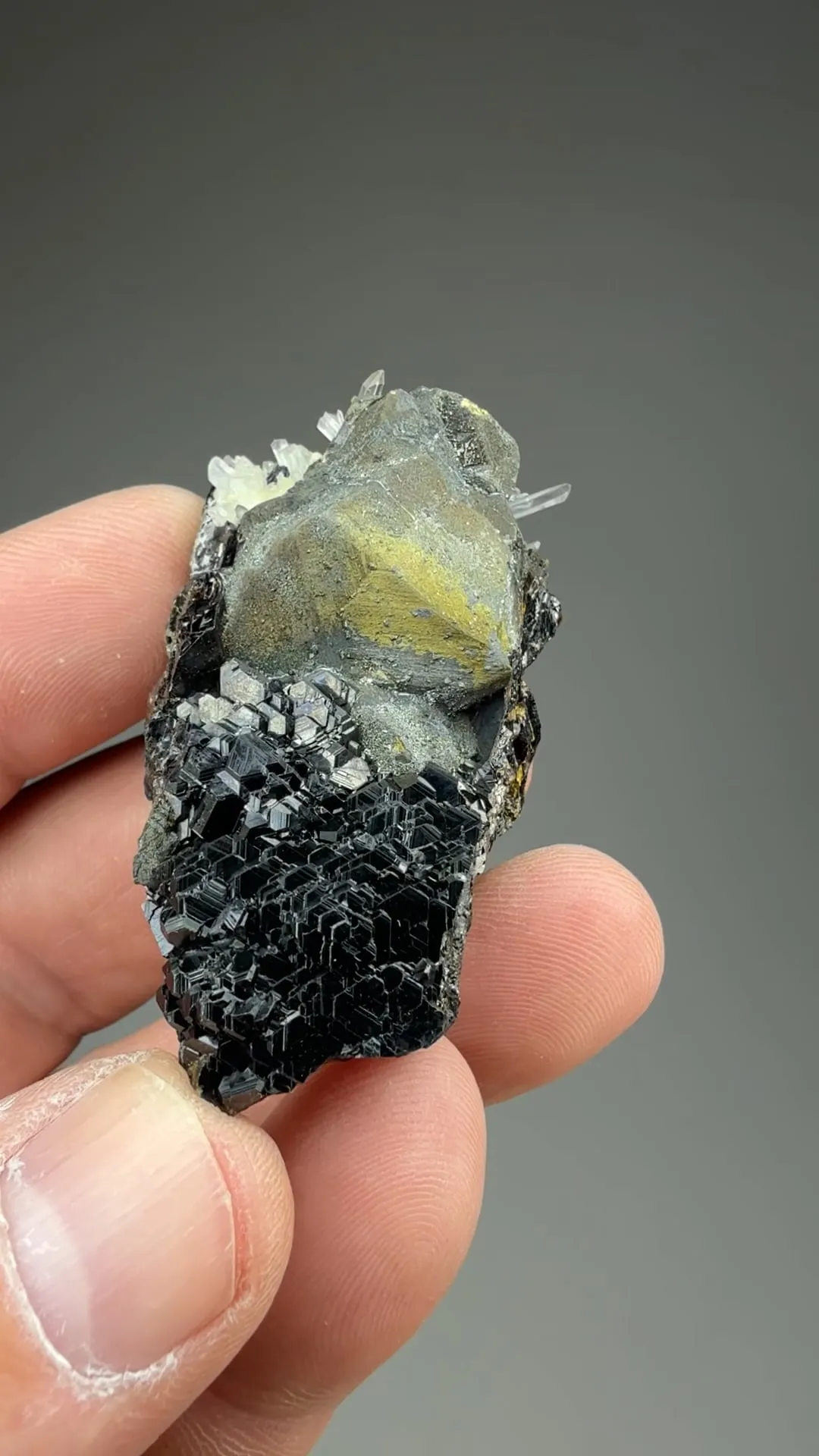 Chalcopyrite with Sphalerite, Quartz - image 2