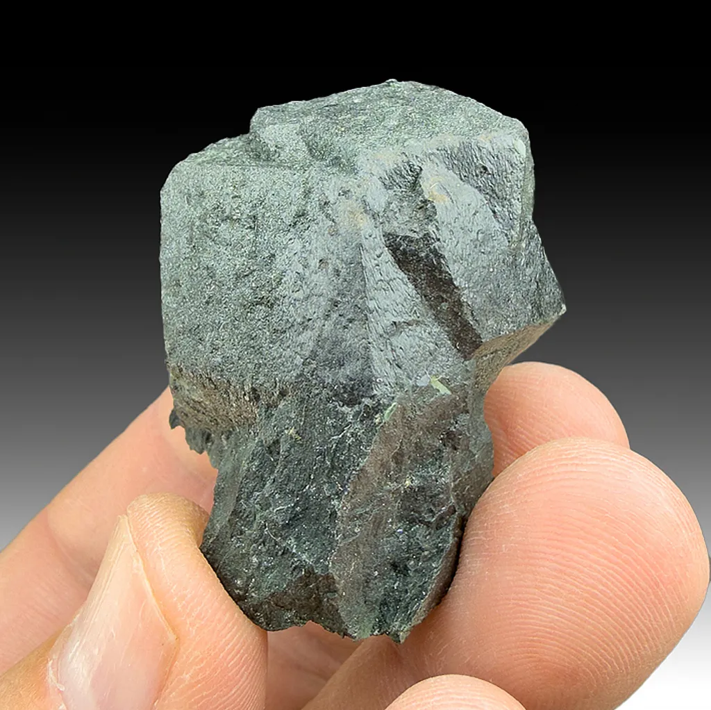 Chamosite after Almandine image