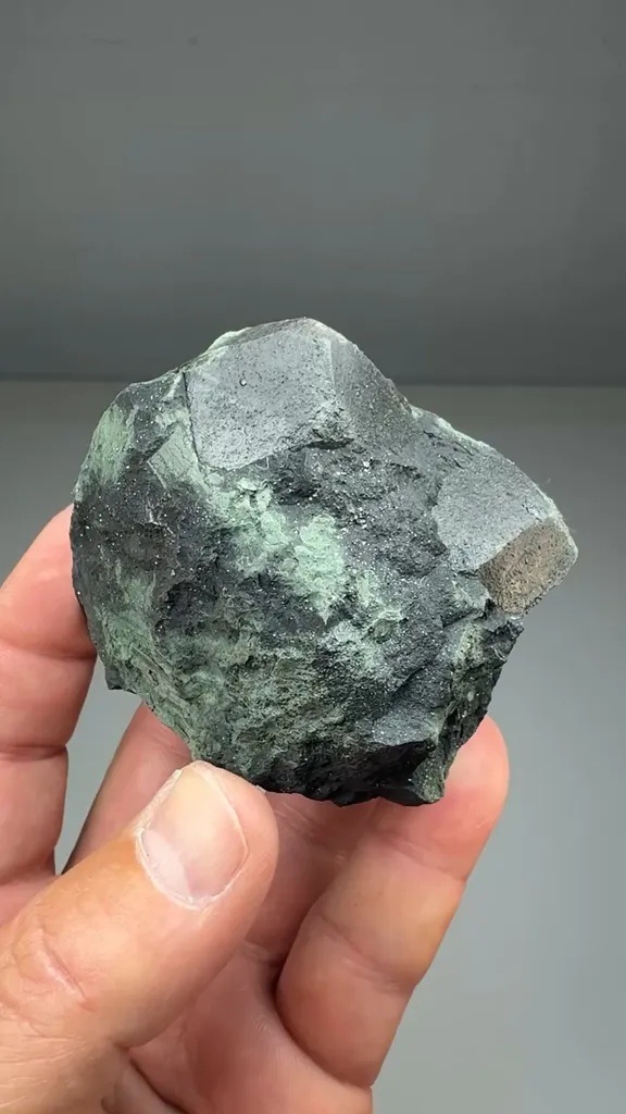 Chamosite after Almandine - image 2