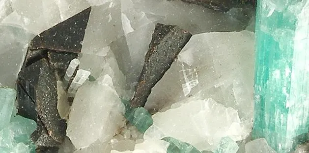 Chamosite With Emerald - image 3