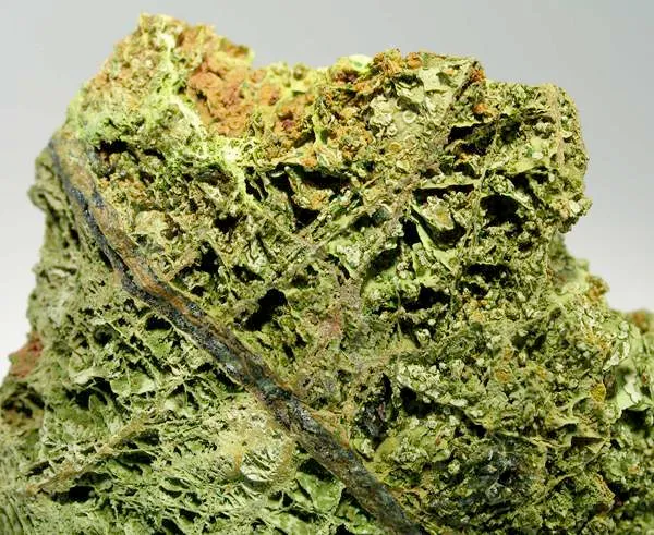 Chenevixite, Olivenite - image 2