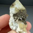 Childrenite with Roscherite - image 2