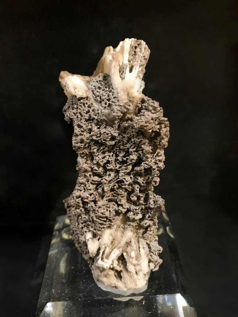 Chlorargyrite image