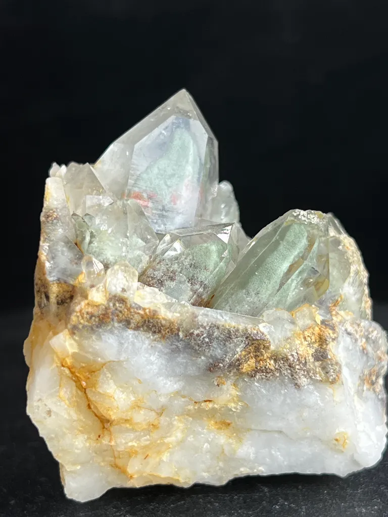 Chlorine Quartz specimen - image 3