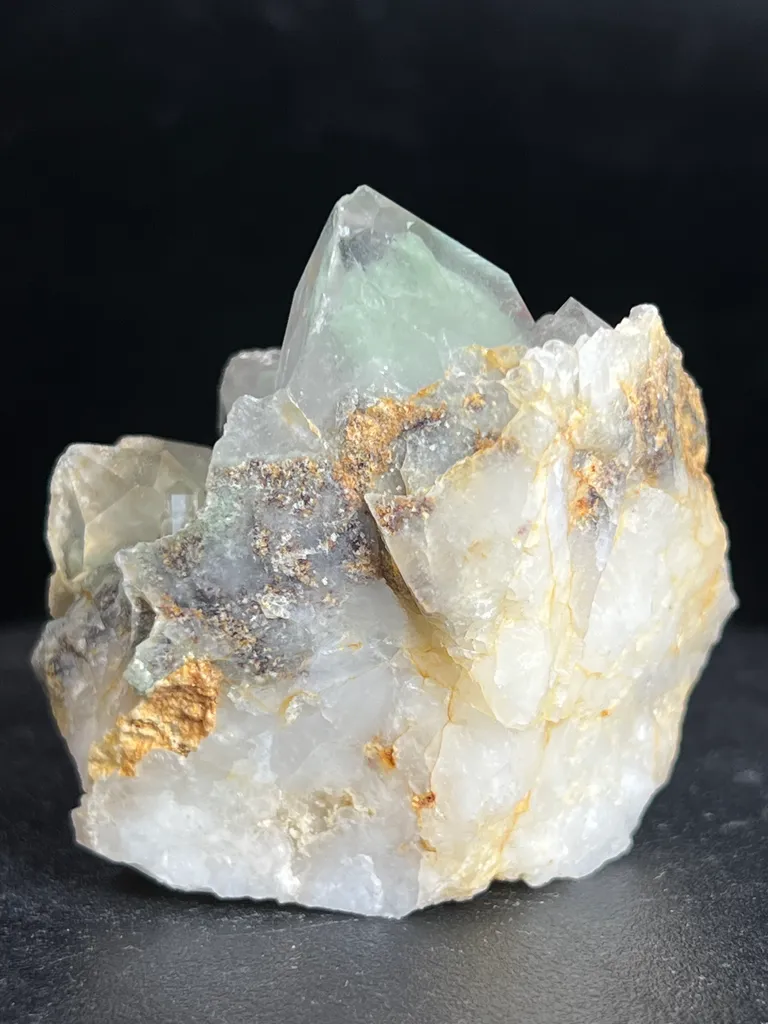 Chlorine Quartz specimen - image 4