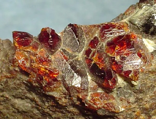 Chondrodite - image 2