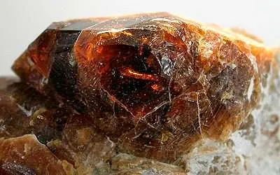 Chondrodite - image 3