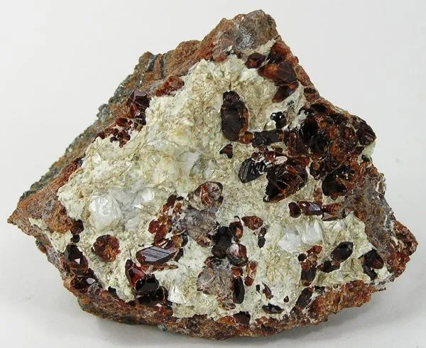 Chondrodite image