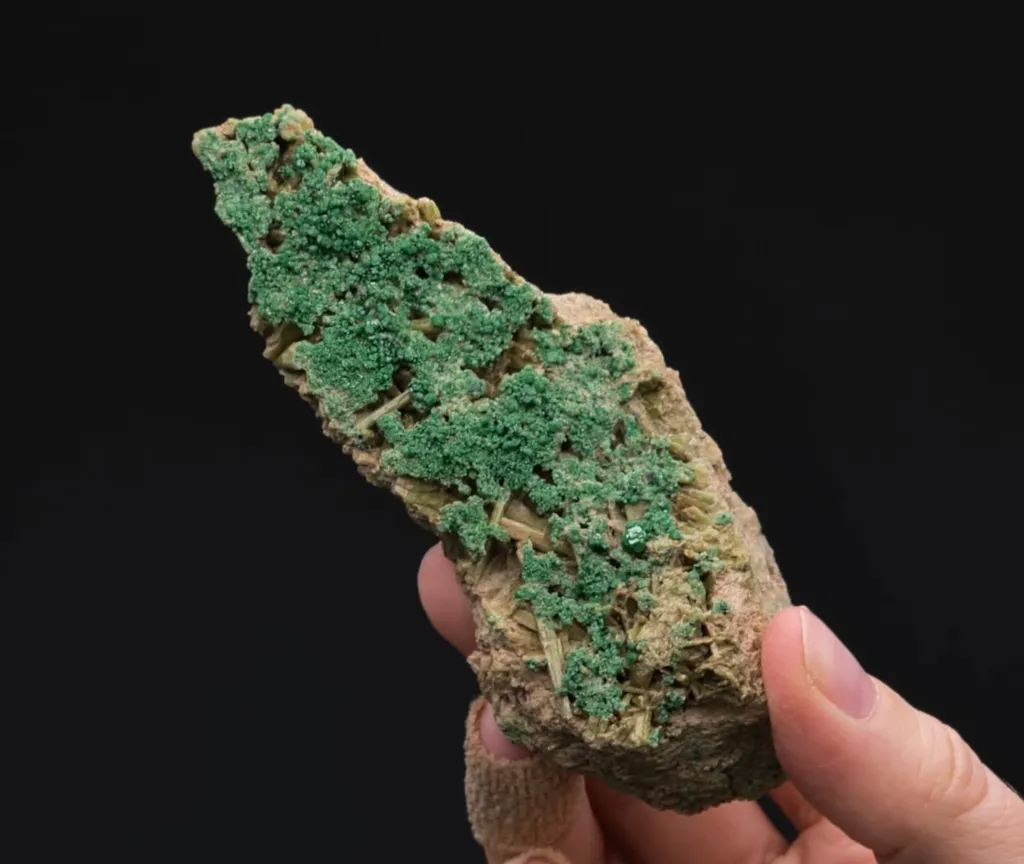 Chrome-Bearing Grossular Diopside - image 2
