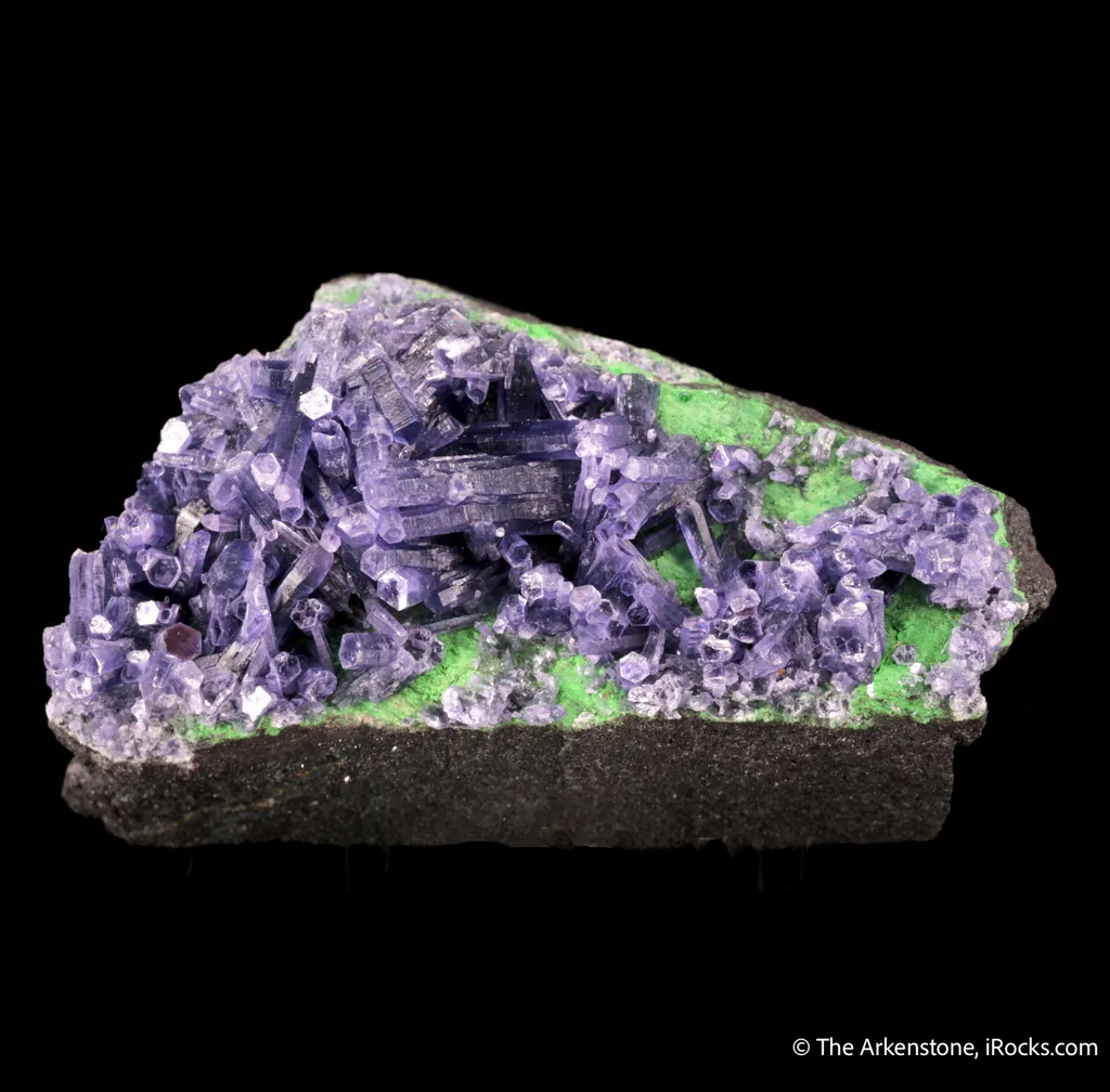 Chromian Amesite with Uvarovite - image 4
