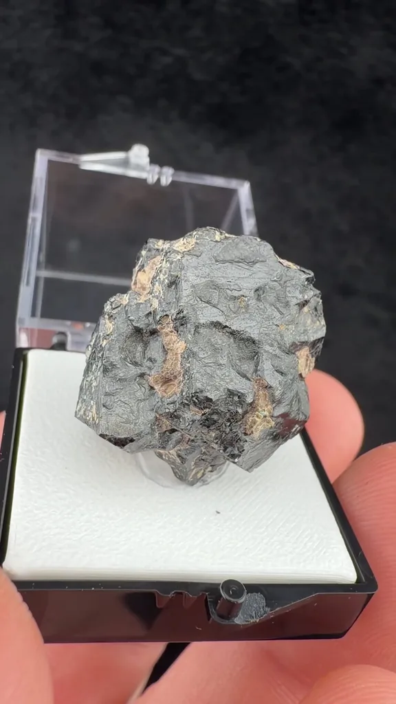 Chromite - image 2
